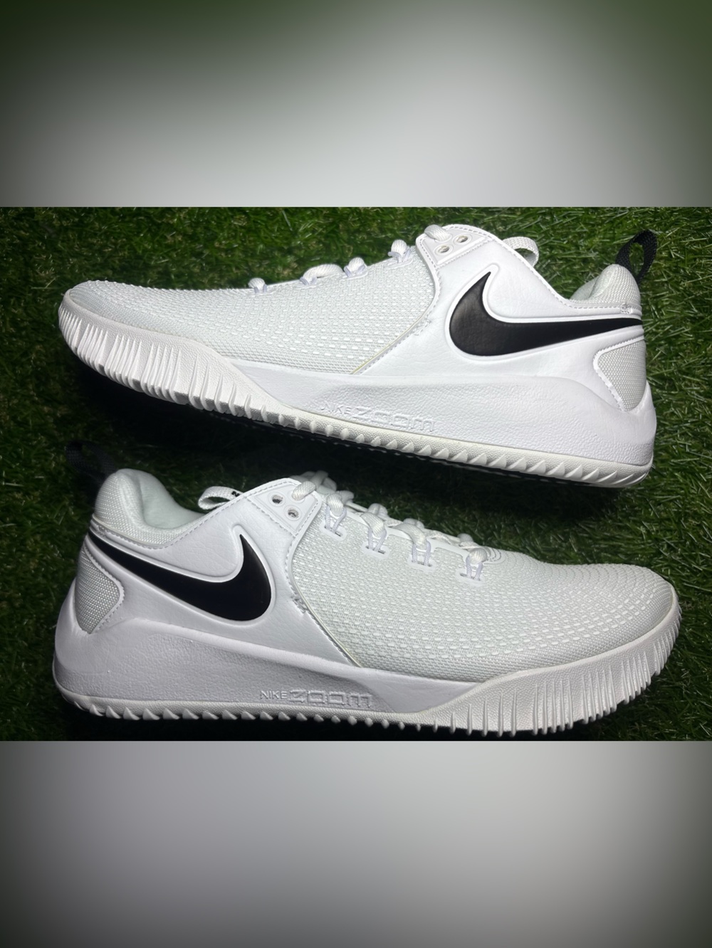 Nike zoom White Athletic Shoes with Black Swoosh women 9.5, men’s 8.